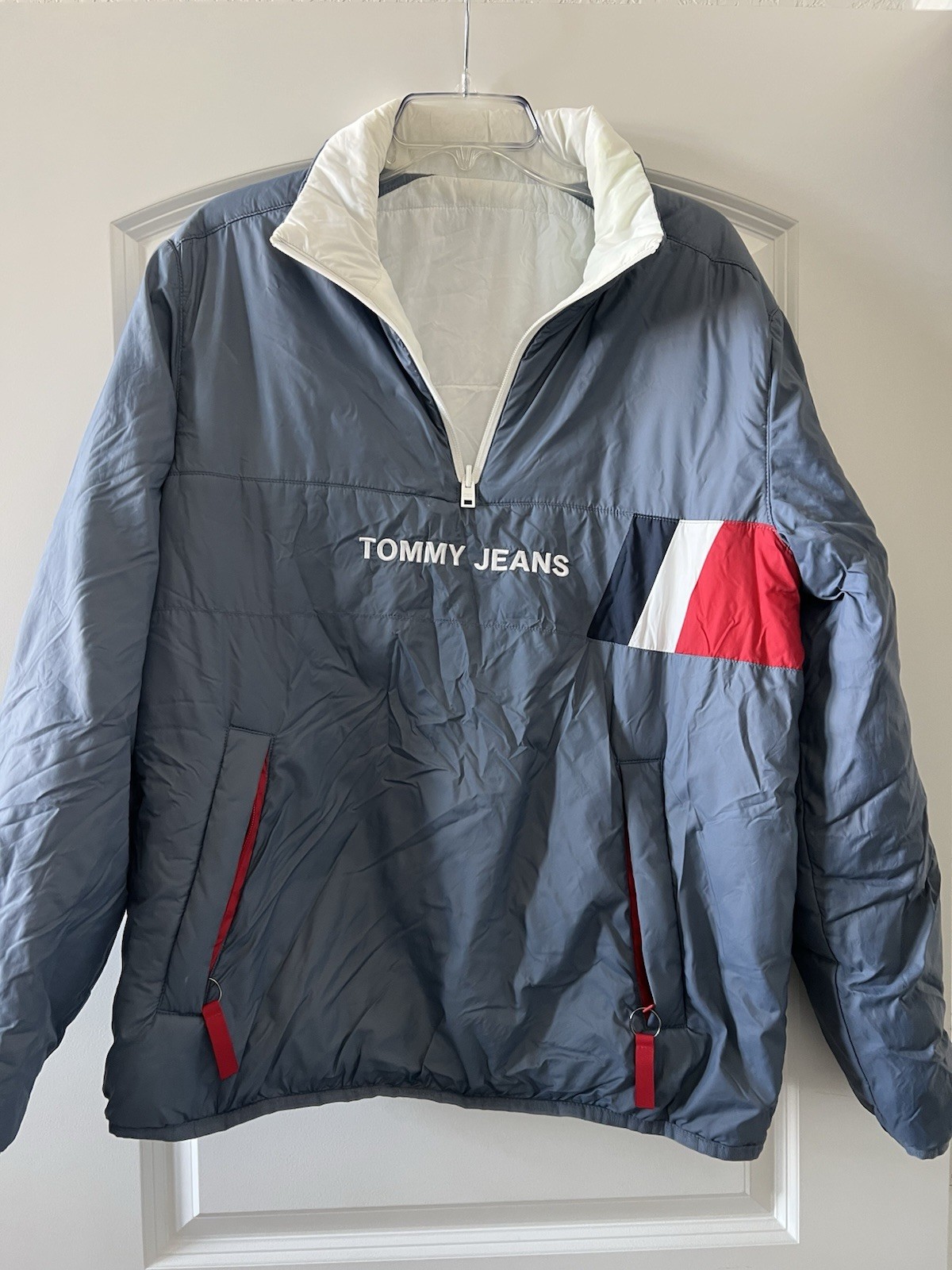 Tommy Hilfiger Men's Puffer Jacket Size Medium Preowned