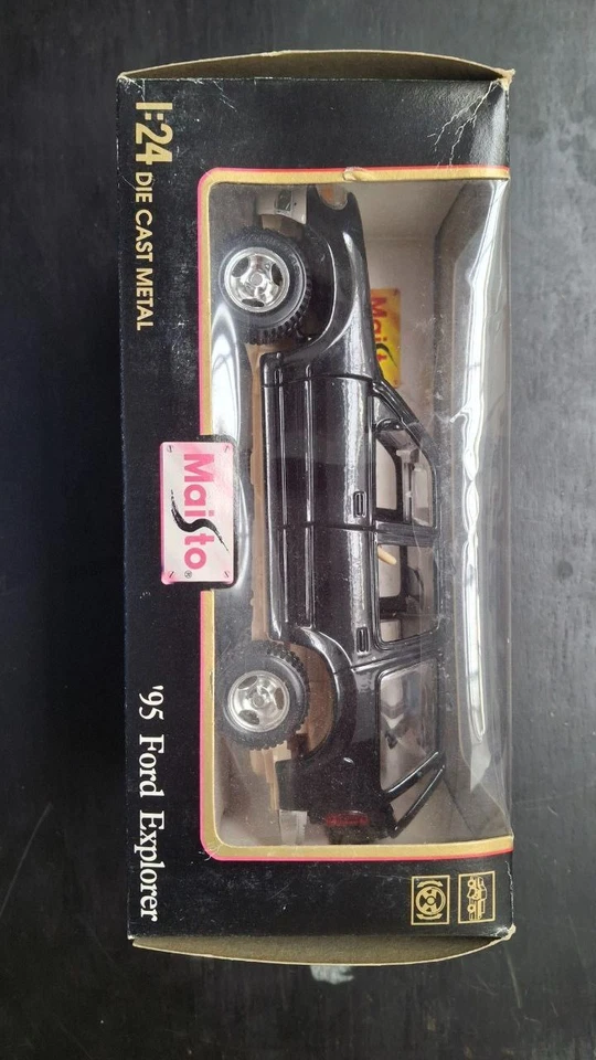 Ford Explorer '95 - 1:24 - Maisto - Immagine 4 di 4