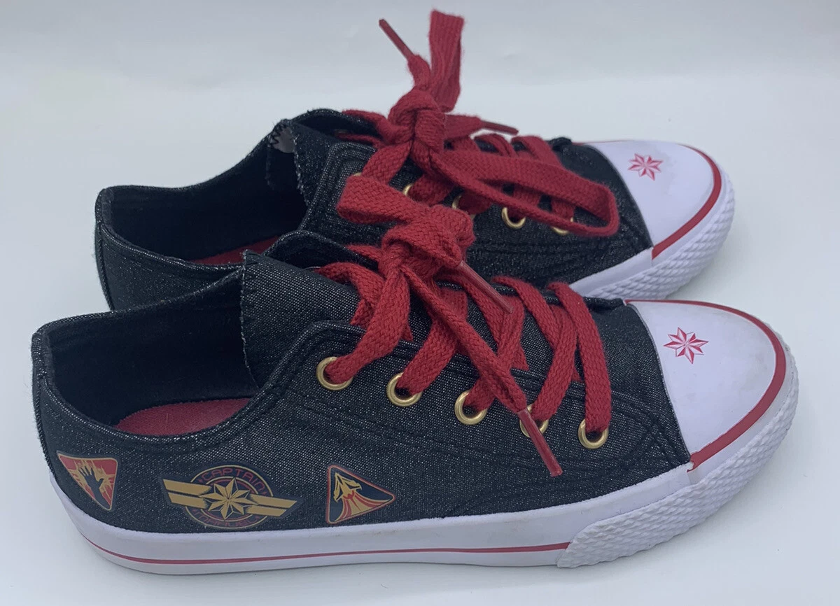 Marvel Captain Marvel Child Size 2 Low Top Sparkly Lace Up Sneakers