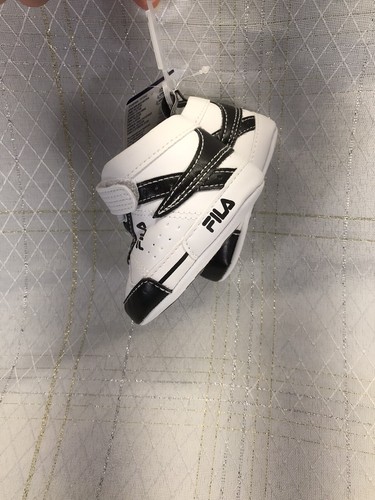 NEW Fila Pre Walker Crib Shoes Infant Baby Sneakers Hightops 0-6 Mo Black White - Picture 5 of 8
