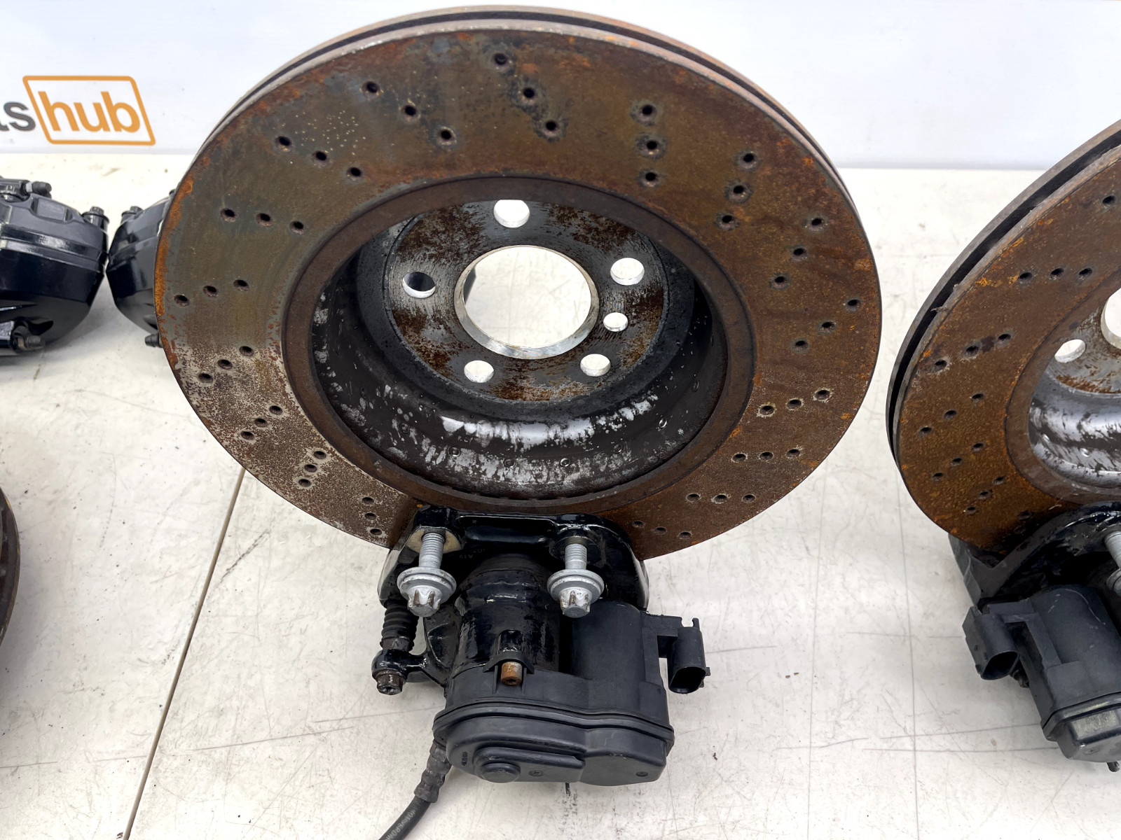 2014-2020 BMW I8 OEM BREMBO BRAKE CALIPERS ROTORS PADS COMPLETE SET