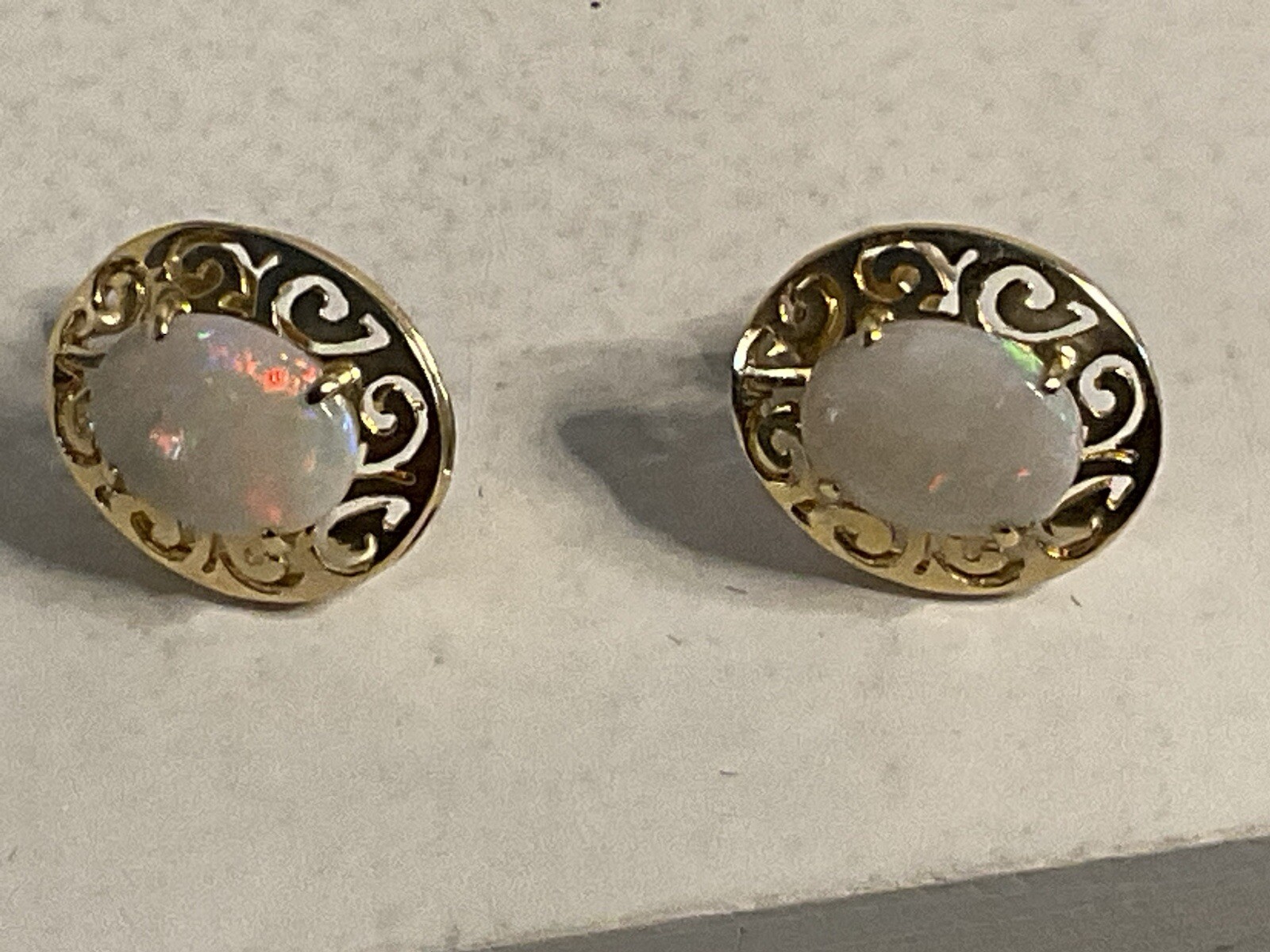 14K Solid Yellow Gold Oval Opal Stud Earrings - image 10