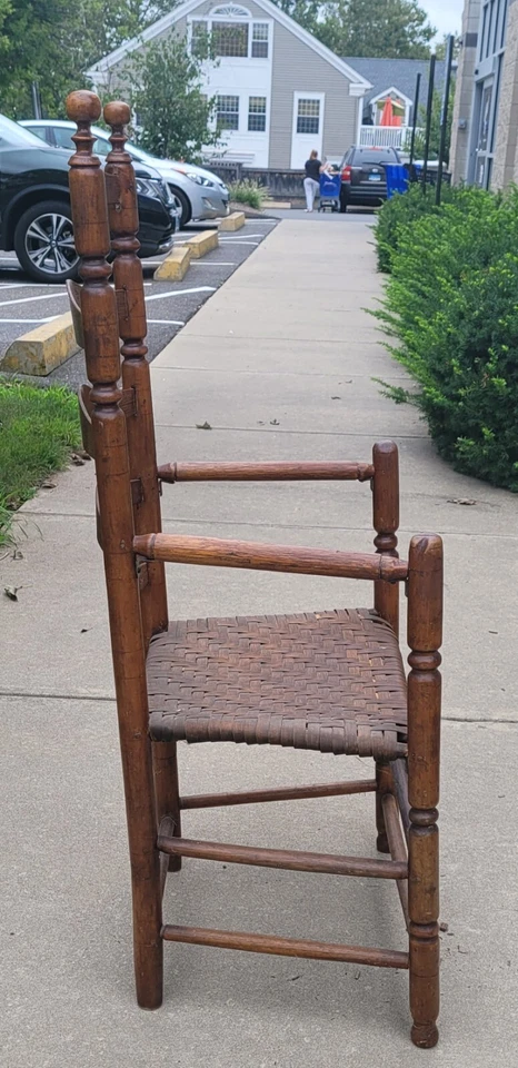 Sillón con respaldo de escalera del siglo XVIII Foto 3 de 4