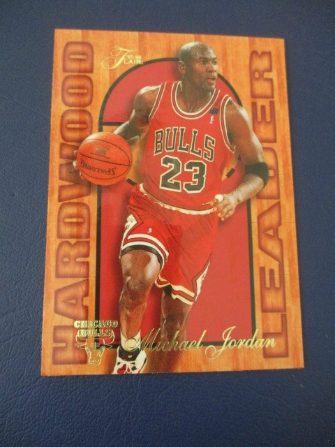 Michael Jordan 1995-96 Fleer Flair Hardwood Leader Insert #4 of 27 Bulls HOF
