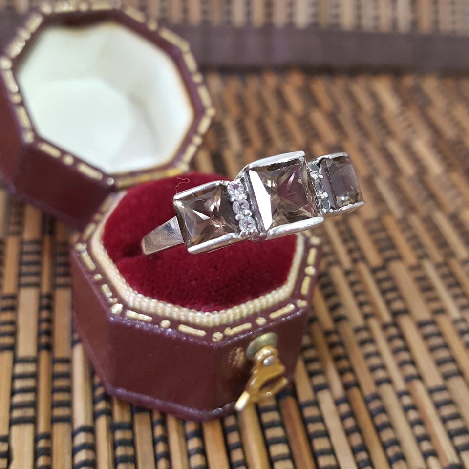Anillo de Plata de Ley 925, Anillo Trilogía de Cuarzo Ahumado, Talla U US 10, Plata 925  Foto 3 de 4