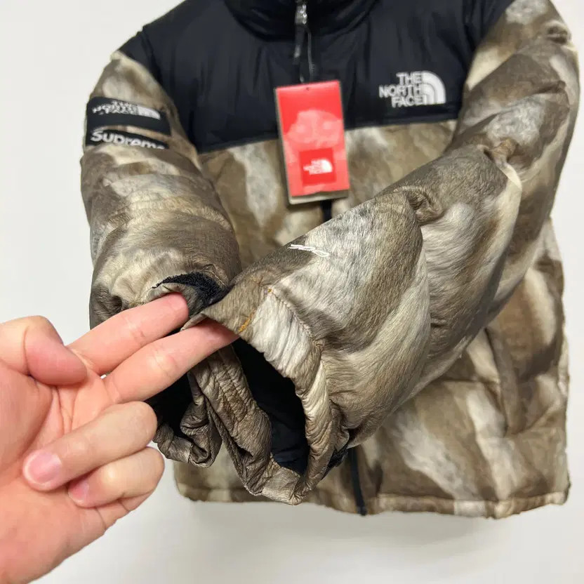 Supreme The North Face 13FW Fur Print Nuptse Jacket Men L thumbnail 10