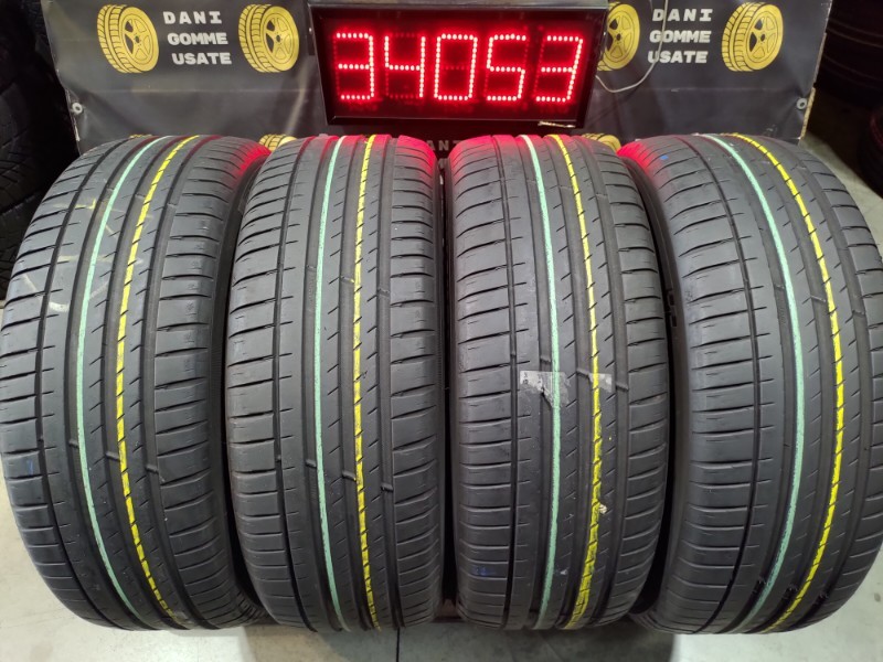 Pneumatici Estivi 4 Gomme usate 235 60 18 MICHELIN Battistrada Residuo 70/75%