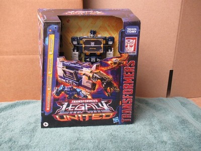 Transformers Legacy United G1 Universe Soundwave Rumble, Buzz saw, Ravage Minty