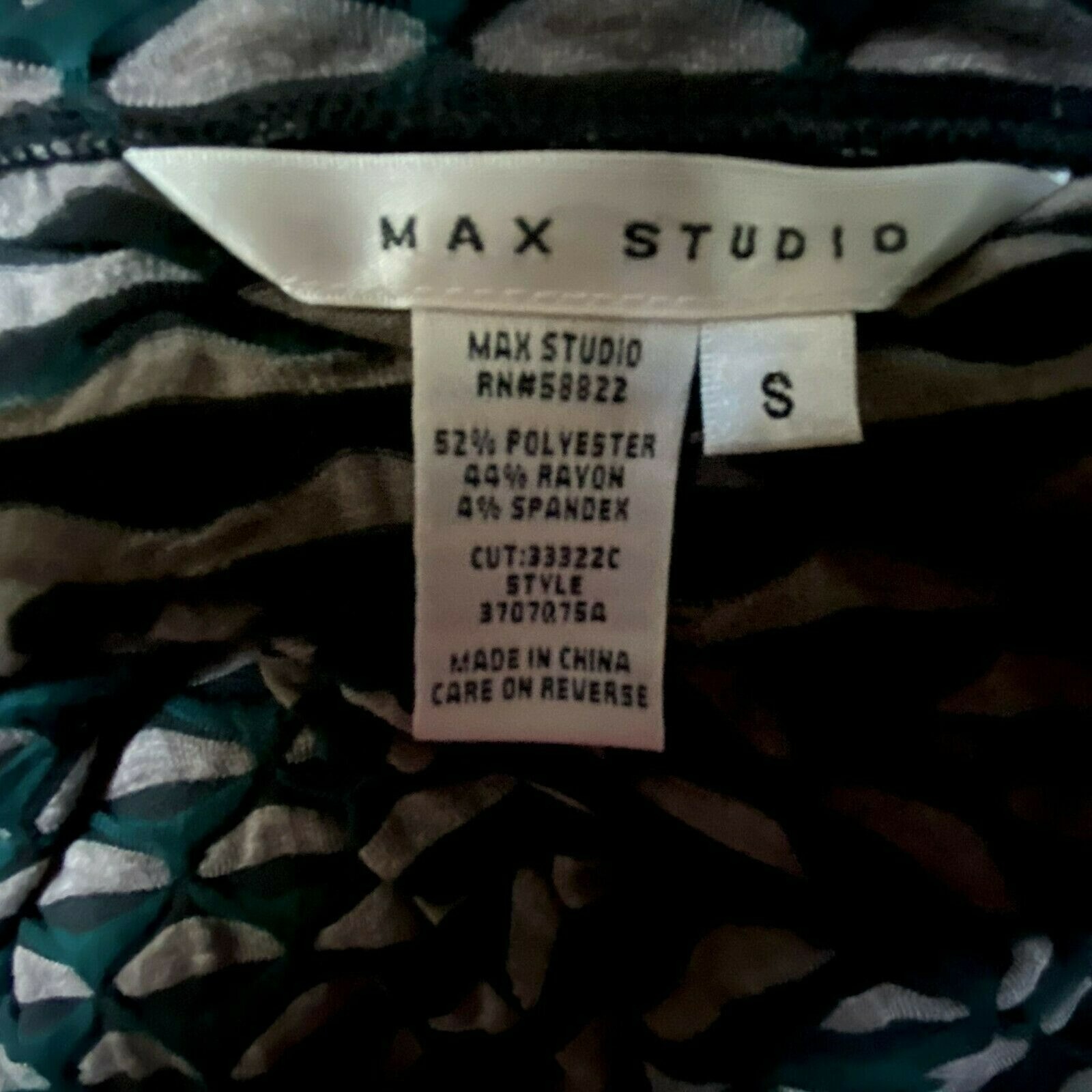 MAX STUDIO Puckered Print Pullover Long Sleeve St… - image 3