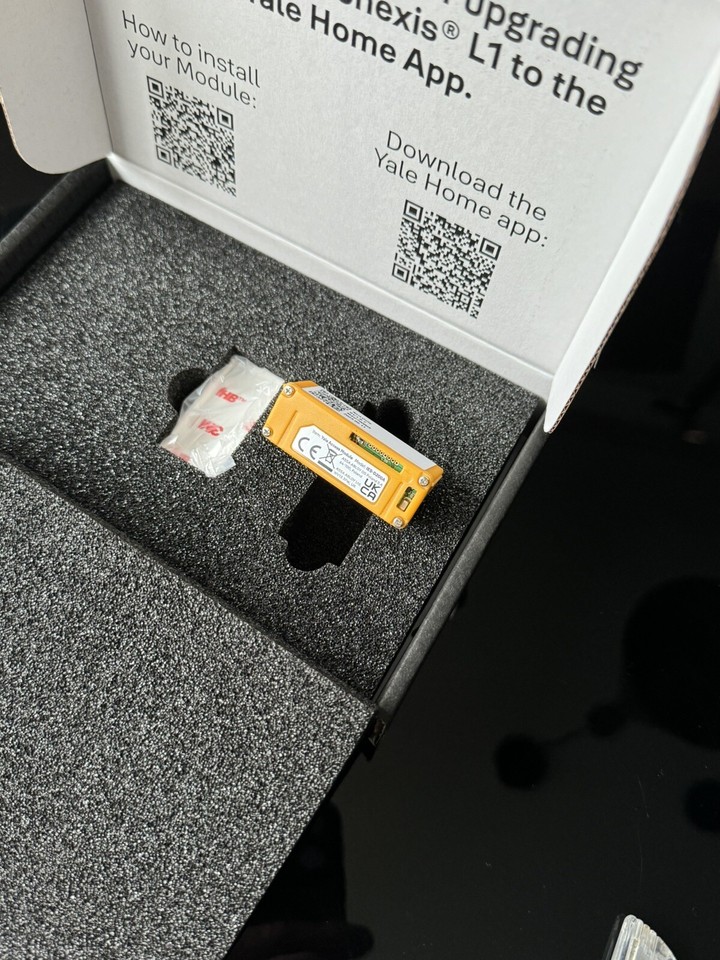 Yale Connexis L1 Smart LockModule And DoorSenseContact Brand new