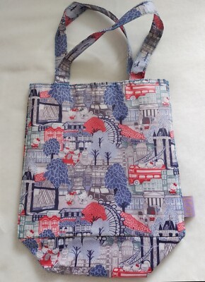 Makellose Hello Kitty Liberty London Limited Edition Tasche, Größe 25 x 25 x11,5 cm