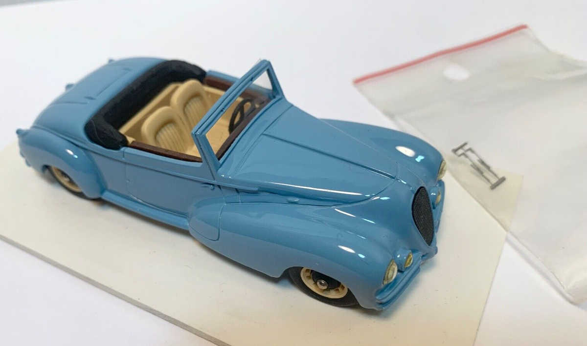 Miniature Heco 1:43 – Citroën Traction Splendilux Cabriolet – Rouge