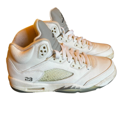 athletic jordan shoes