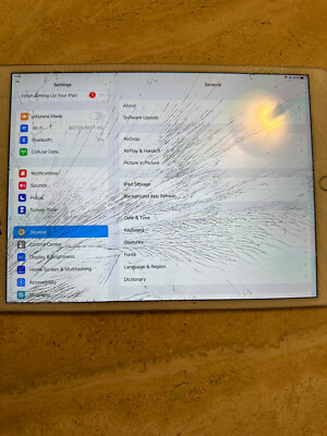 Apple iPad Air (3rd Generation) 64GB, Wi-Fi, 10.5in - Silver