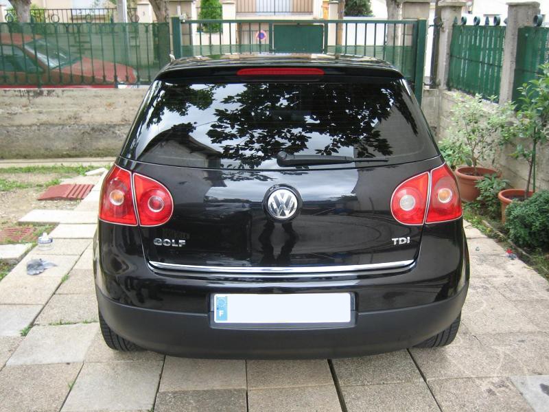 Baguette de coffre chromée VW Golf 5 pour un look élégant en ville