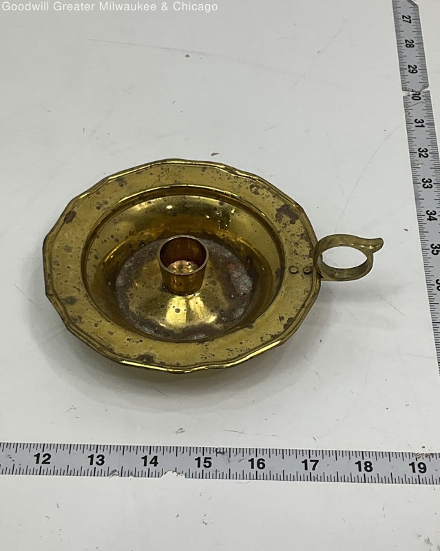 Unbranded Brass Gold Scalloped Chamberstick Candlestick Holder Vintage