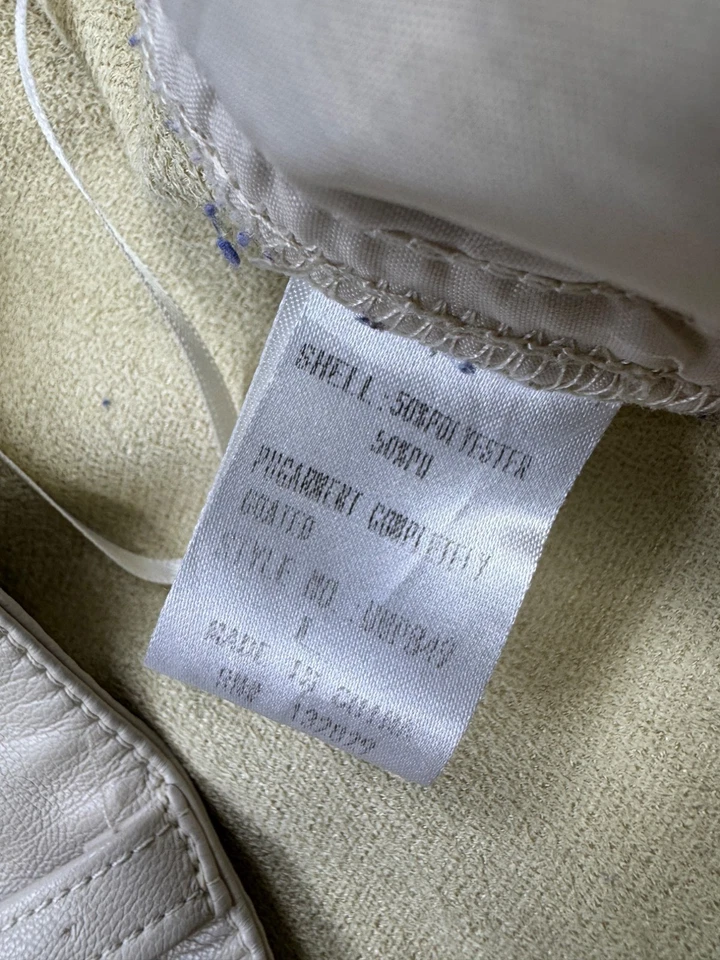 Pantalones de motociclista Miou Muse de imitación de cuero para mujer grandes cremoso marfil tiro alto recto Foto 4 de 4