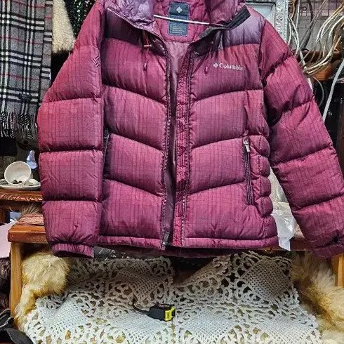 Columbia Women's & Men's Puffer Burgundy Coat thumbnail 10