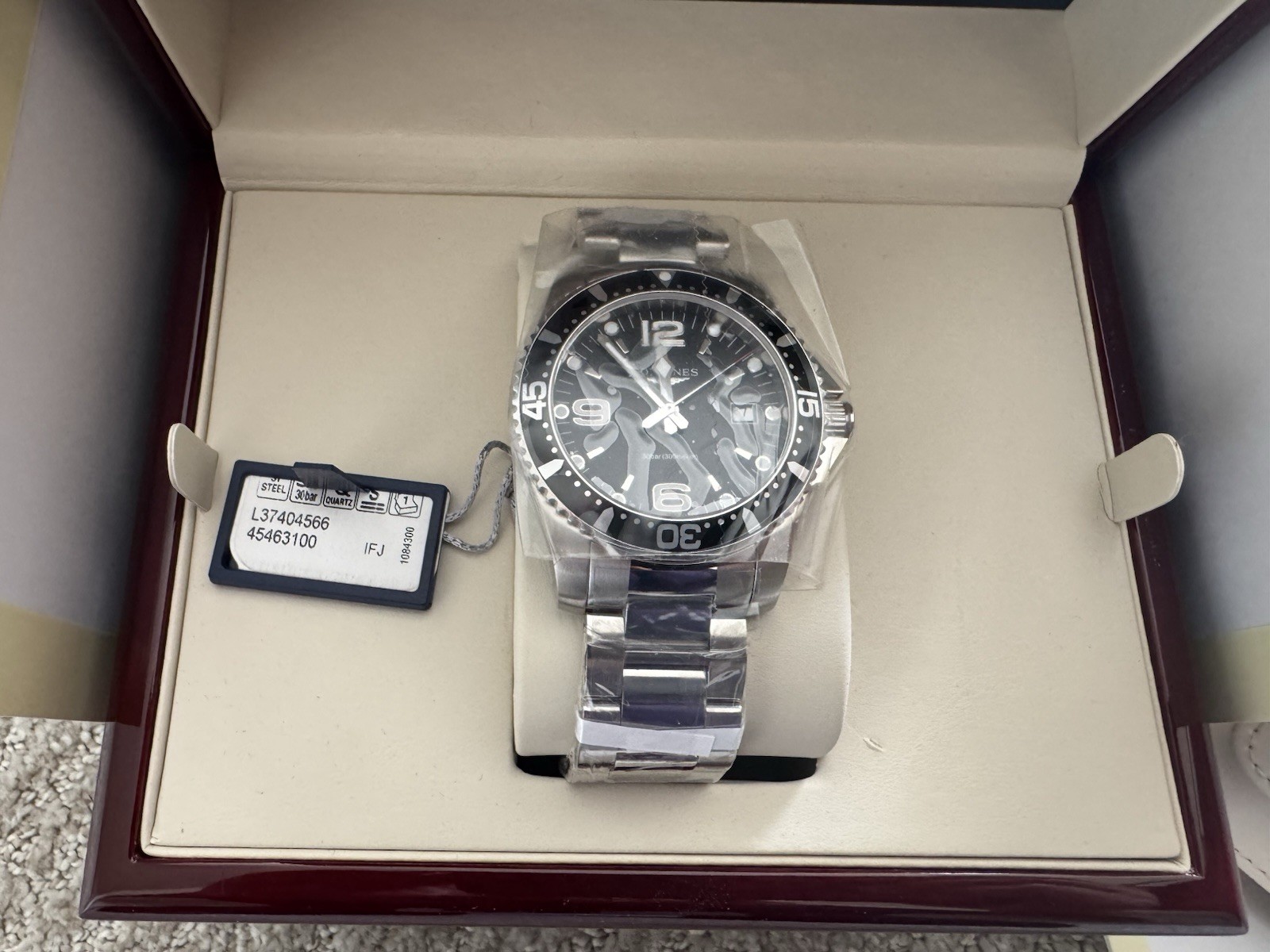 Longines HydroConquest Black Dial 41mm Watch –NEW with Tags Warranty & Box