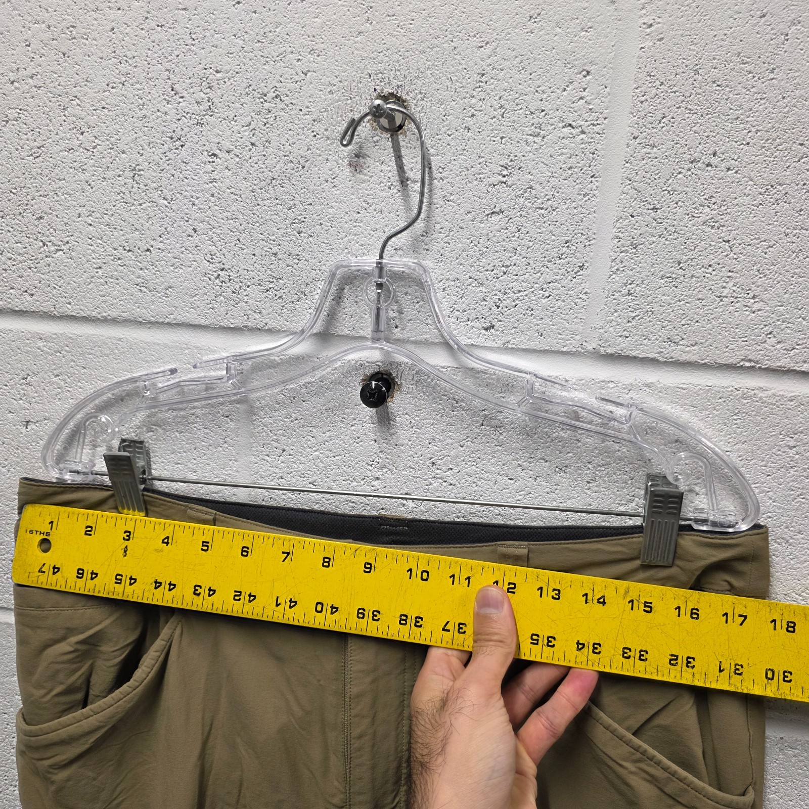 Patagonia Quandary Pants Mens 35 x 30 Beige Hiking Outdoor Nylon Cargo Worn Wear thumbnail 5