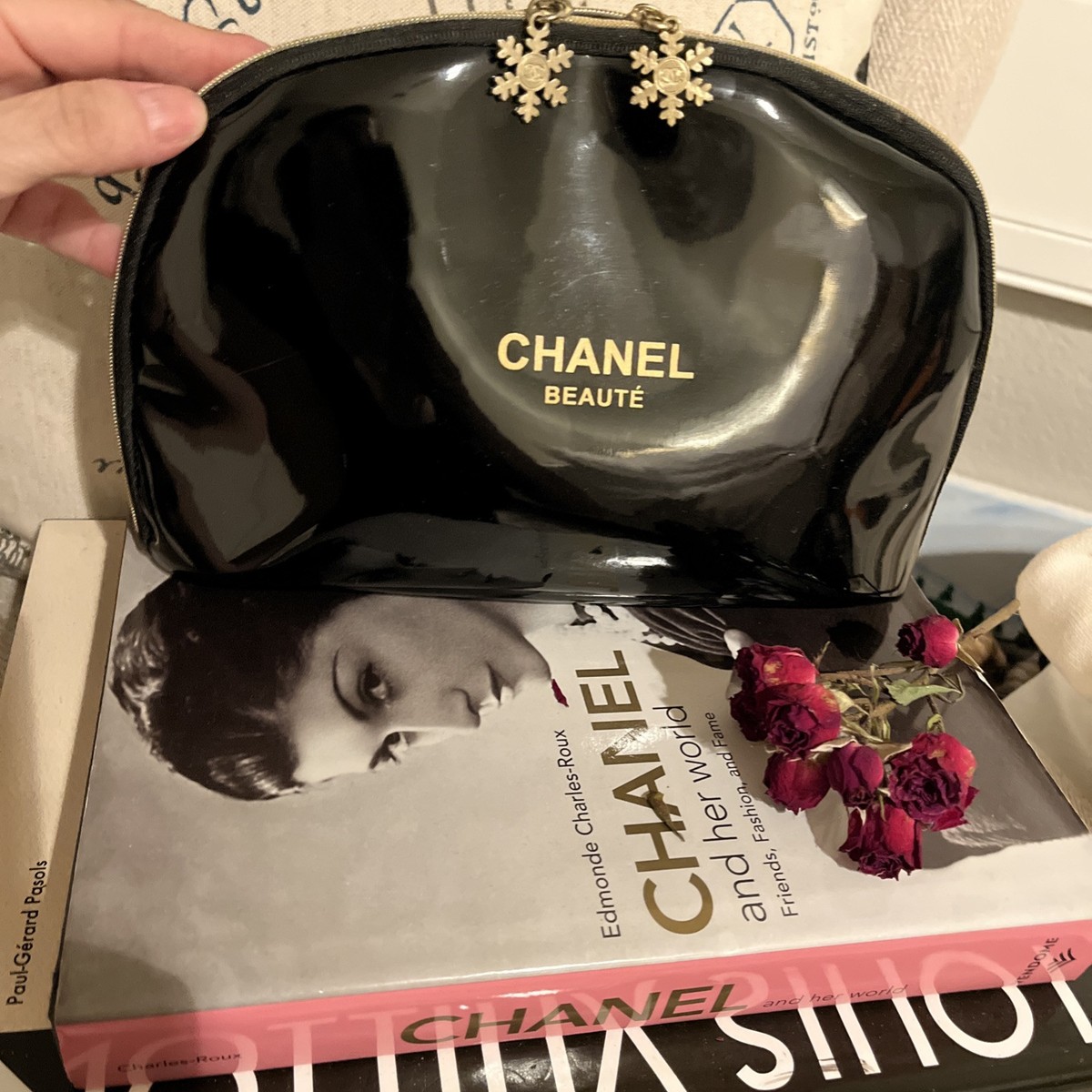 Chanel Beaute Large Makeup Pouch CHIC 💗💗 | eBay