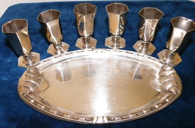 Joli ancien Service à VODKA , LIQUEUR .Plateau et 6 verres Métal argenté - Photo 2/4