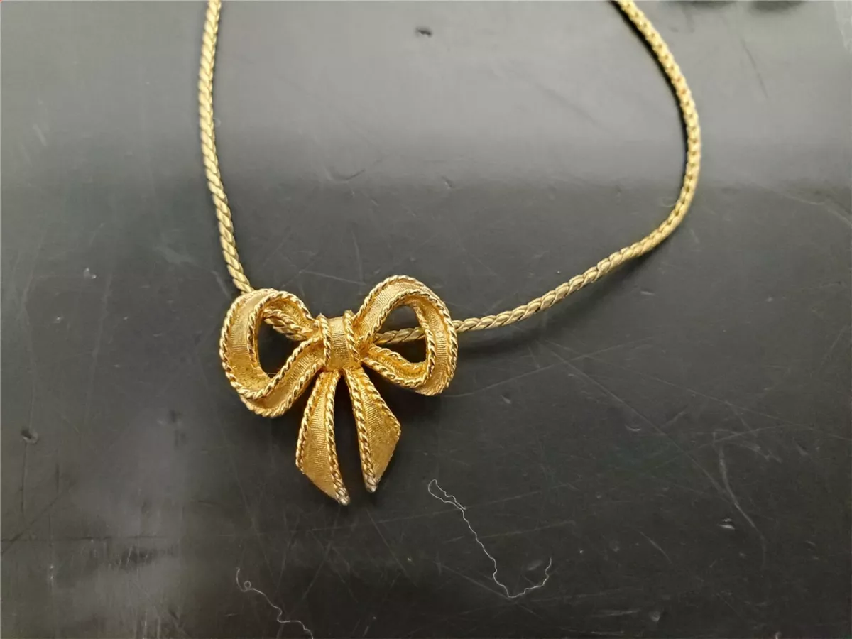 Avon pendant best sale set