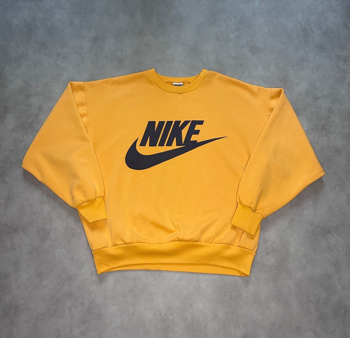 yellow nike sweatshirt vintage