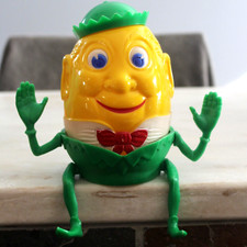 Vintage Humpty Dumpty Puzzle Toy 3D 1946 Break Apart Large Plastic Shelf Sitter