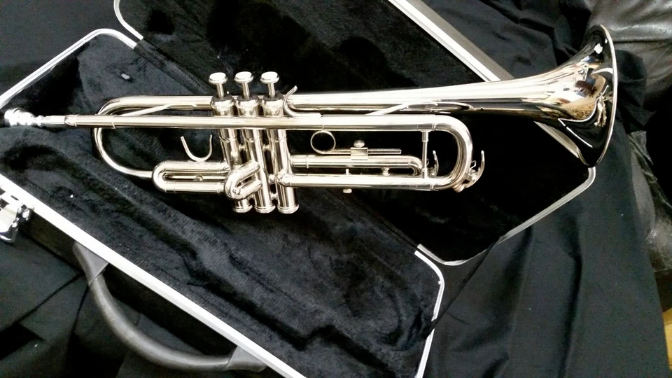 Bb TRUMPET-NEW MIDDLE/HIGH SCHOOL STUDENT SILVER MARCHING BAND TRUMPETS - Image 2 of 4