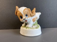 Estatuilla de perro cachorro saltador Napcoware vintage, porcelana cerámica pintada a mano
