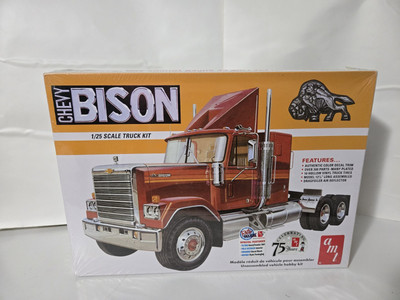 AMT 1-25 Chevrolet Bison Sealed New Sweet