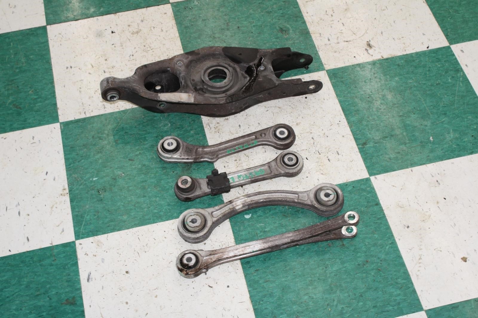 Maserati Ghibli 2014-2024 REAR+LEFT+UPPER Control arm