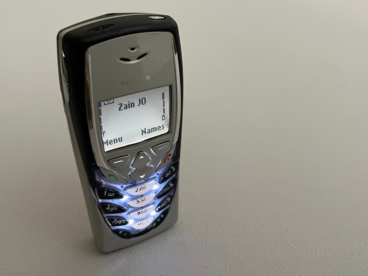 Nokia 8310 新品・未使用品 Genuine Nokia 8310 (Factory Unlocked) GSM cell Phone For