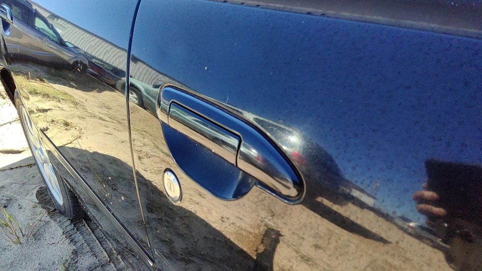 Manija de puerta exterior delantera derecha para pasajero Infiniti G20 1999-2002 OEM KH3 negra Foto 2 de 4