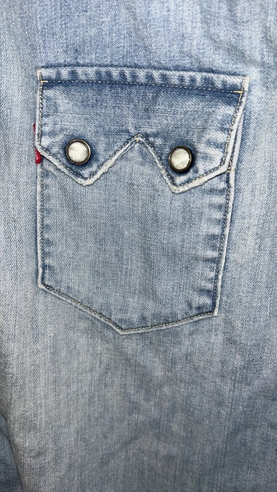 Camisa jeans Levis’s LVC 1955 dente de serra pérola com botões. Tamanho M muito raro *Veja fotos - Imagem 3 de 4