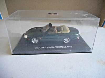 EG Edison Giocattoli 870621 Jaguar XK8 Cabrio grün + Box