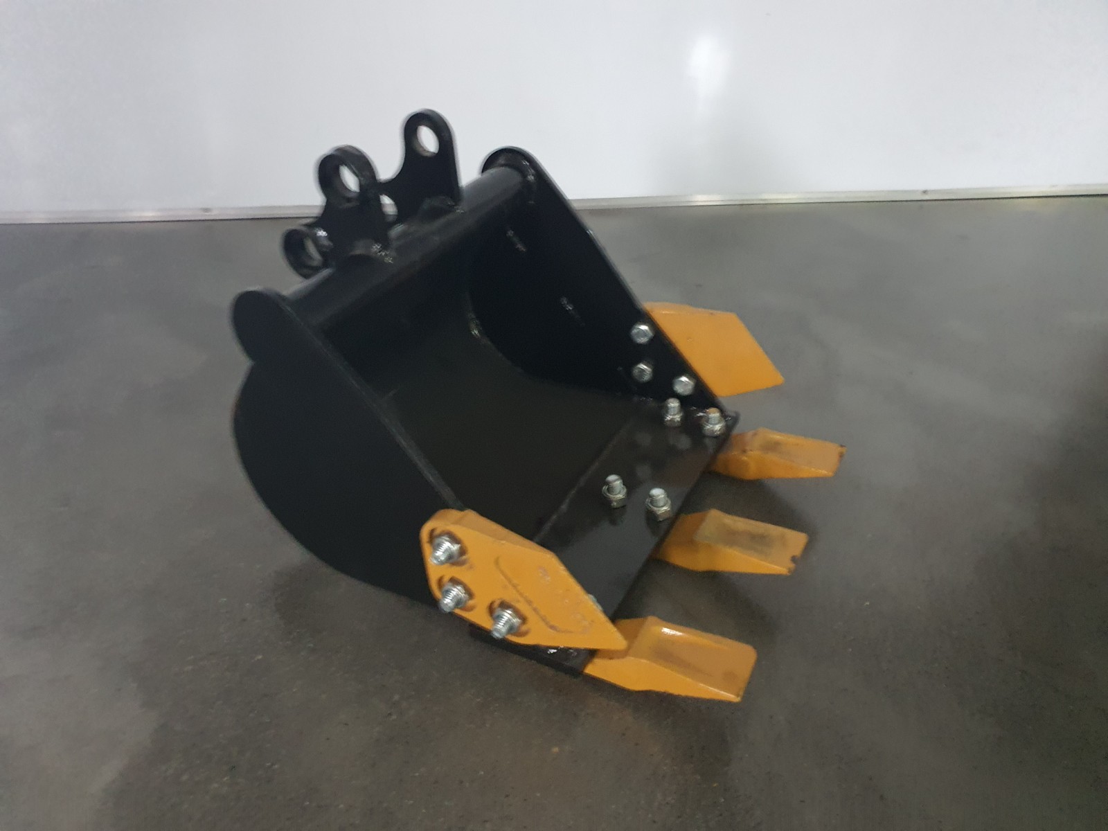 Agrotk 38CM Narrow Bucket With Teeth For KAT12 Mini Excavator Digger Attachment