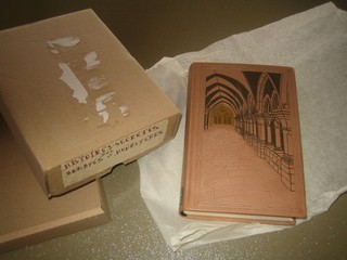 Histoires Secrètes des Abbayes et Monastères. Numéroté. Jean de Bonnot. 2010.ave