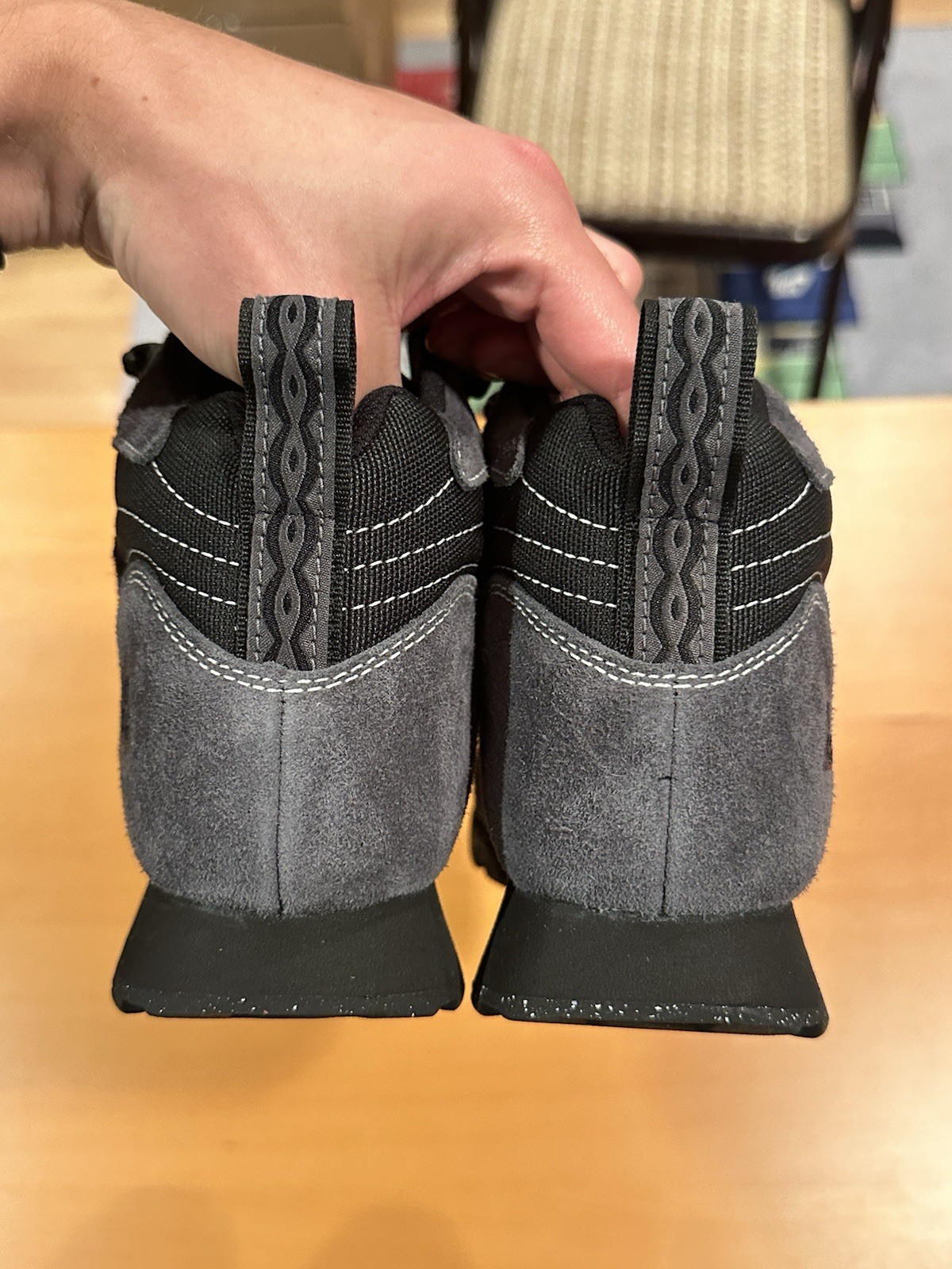 SAOLA Taglia 7 Stivali da trekking impermeabili Nike ACG Torre Mid da uomo nero grigio FD0212 003