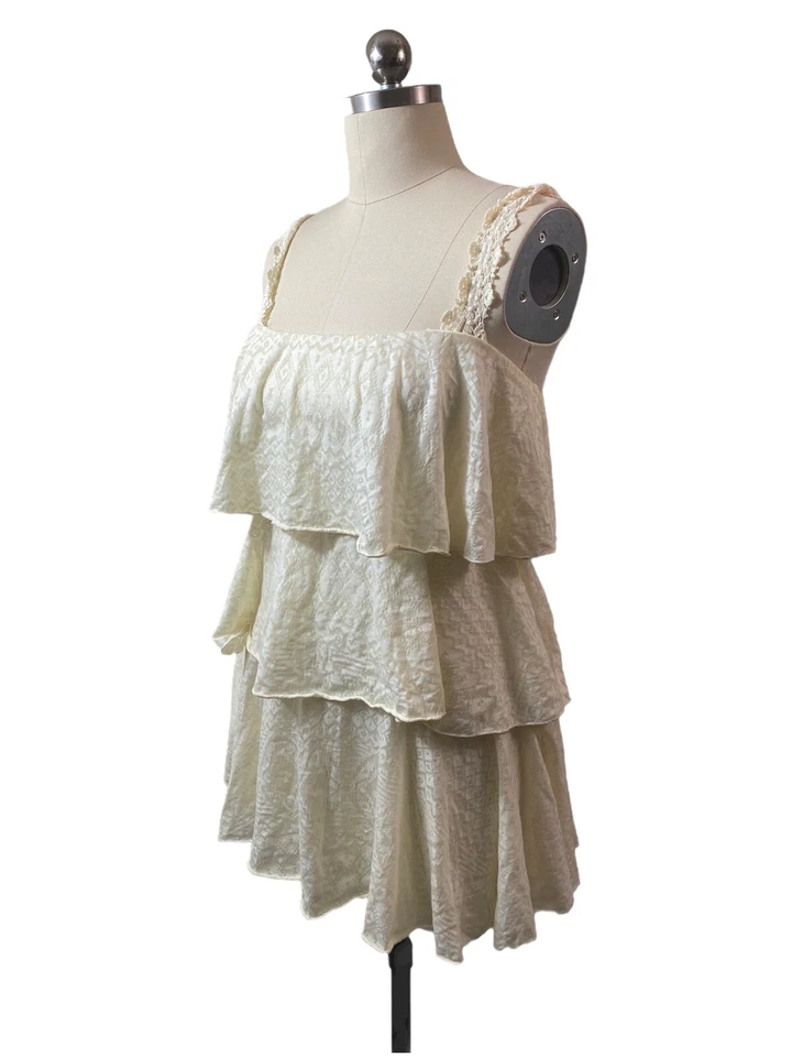 Top túnica boho testament para mujer XS marfil ojales sin mangas con volantes forrados en capas Foto 2 de 4