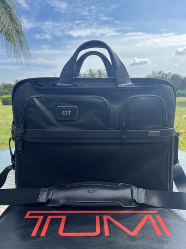 TUMI ALPHA 3 Compact Large Screen Laptop Briefcase Brief Bag Never Used - Picture 3 of 12