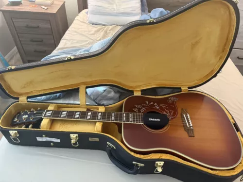 2023 Gibson Custom Shop 1960 Hummingbird - Heritage Cherry Sunburst
