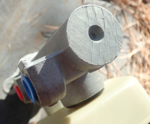 1982 1983 1984 CHEVROLET NEW NOS POWER BRAKE MASTER CYLINDER 19090081 - Picture 8 of 8