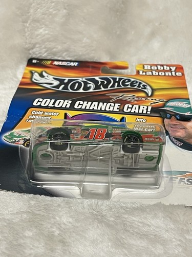 NEW 2003 HOT WHEELS NASCAR Bobby Labonte #18 COLOR CHANGE CAR 1:64 SCALE - Picture 4 of 6