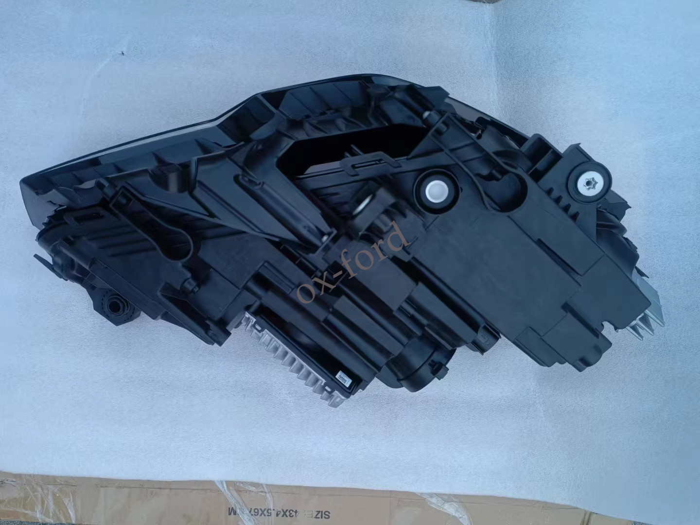 Lamborghini Urus Left Headlight