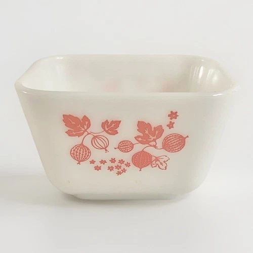 VTG Pyrex Pink Gooseberry 1.5 Pint 0502 Refrigerator Dish NO LID
