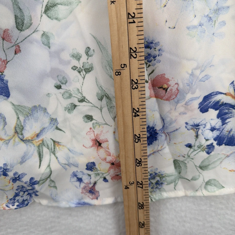 Jones New York Shirt Womens 1X White Blue Floral Short Sleeve Blouse Lightweight - Image 4 of 4