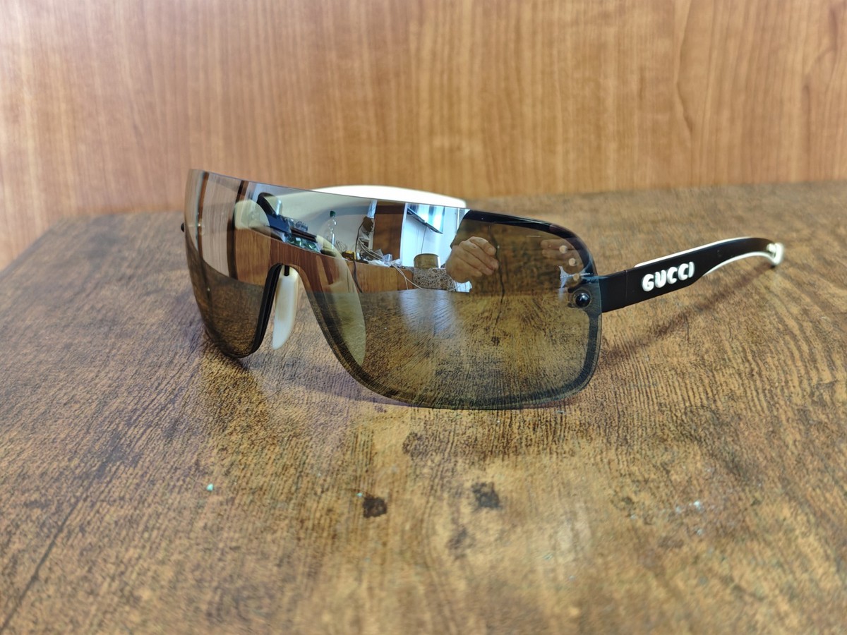 【美品】GUCCI GG1828/S サングラス 美品】GUCCI GG1828/S サングラス Gucci Grey Square Ladies