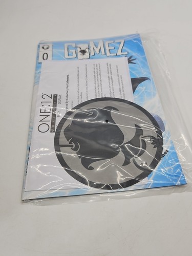 Mezco Toyz One:12 Gomez Agent Edition With Comic Book New Rumble Exclusive - Picture 9 of 21